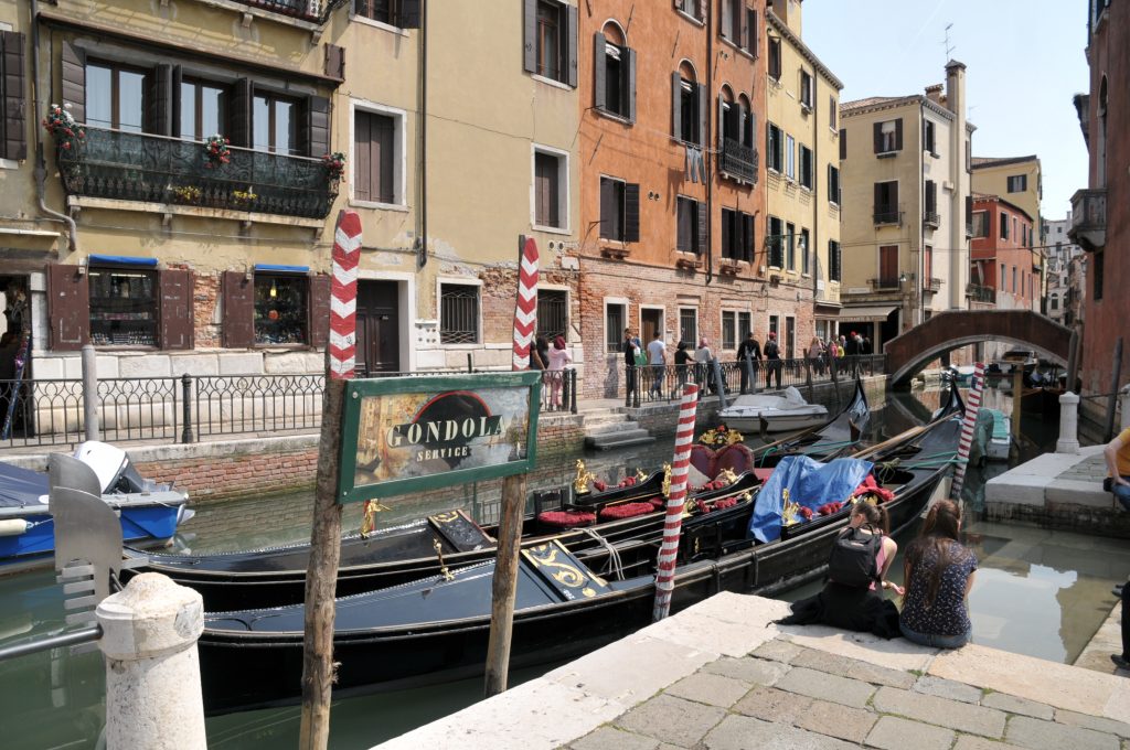 観光用のゴンドラ乗り場。結構高いので乗らなかった。