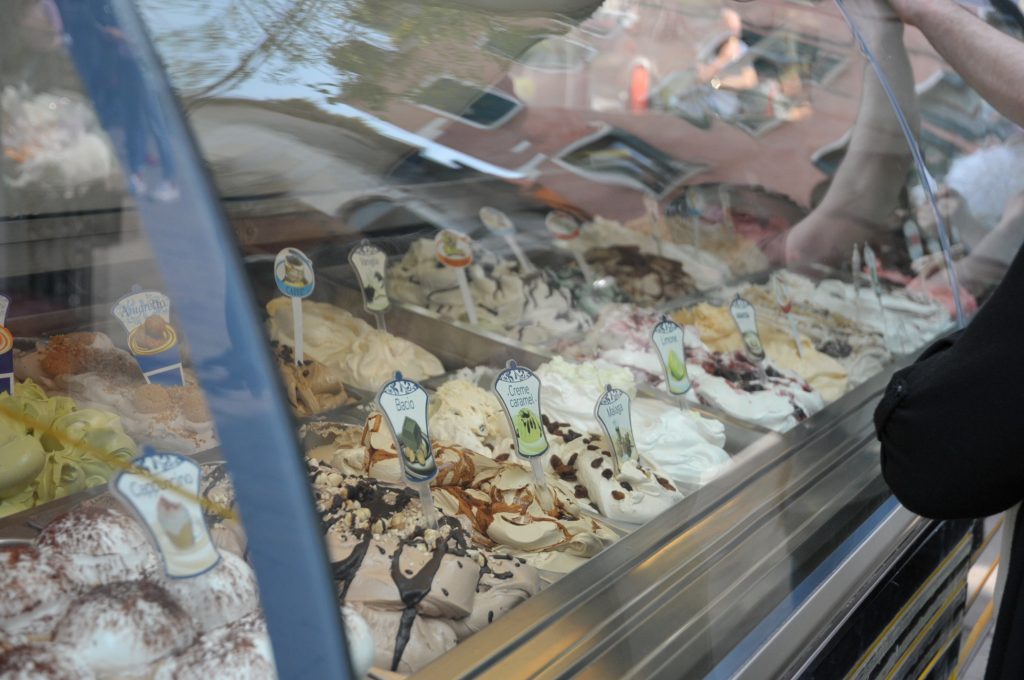 イタリアと言えばジェラート。美味い。