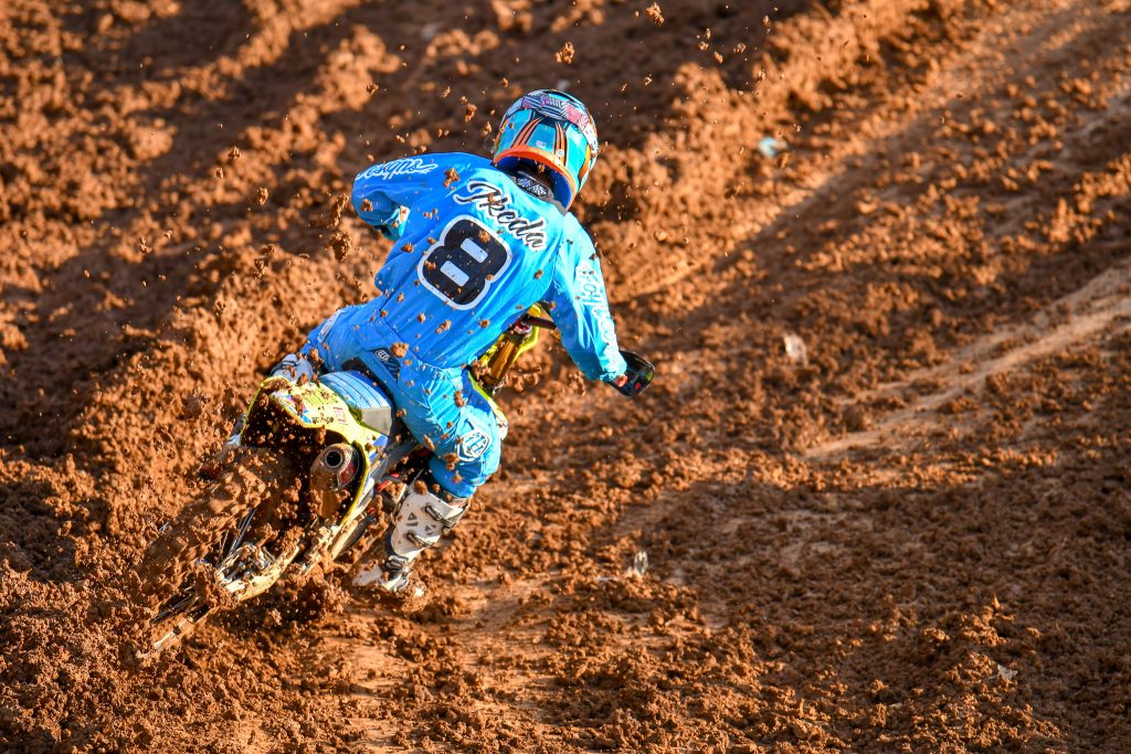 IB-OPENのトップはマウンテンライダーズの池田凌選手。IBはよくわからないけどタイトルはたしかすでに岸桐我選手に決まってて、でも菅生は予選落ちだったみたい。菅生のマディは半端ないので無理もないのかも。