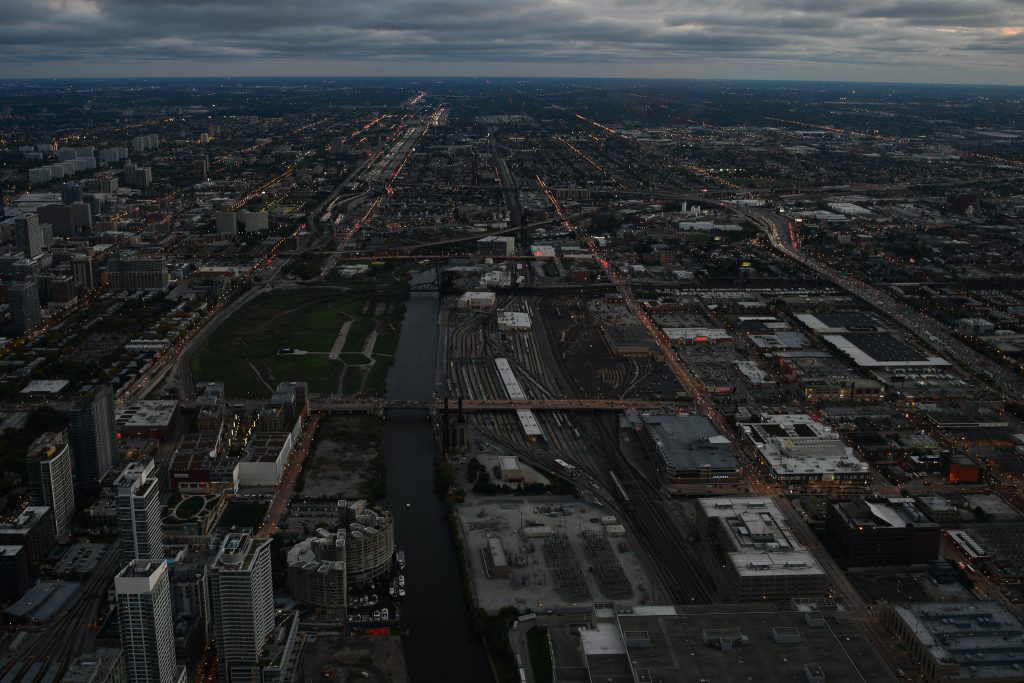 ウィリス・タワーの上からの景色。大都市シカゴを一望できる