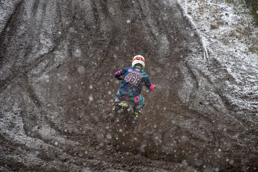 125のタイムプラクティスのときは完全に雪。